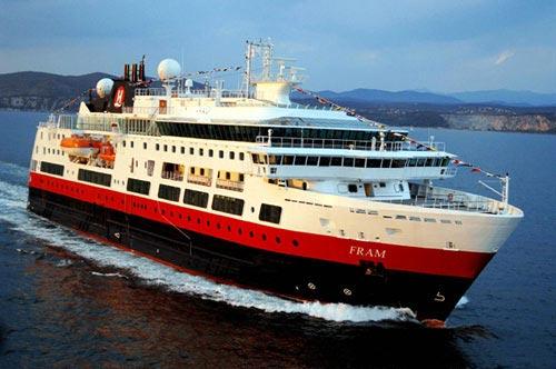 El MS Fram partiendo hacia una nueva aventura por las remotas regiones polares de la Antártida EXPLORACION ANTARTICA CRUCEROS ANTARTIDA CRUCEROS DE LUJO POLO SUR CRUCEROS HURTIGRUTEN MS FRAM